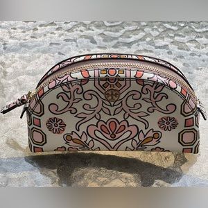 Tory Burch make up/toiletry bag. Never used - without tags.